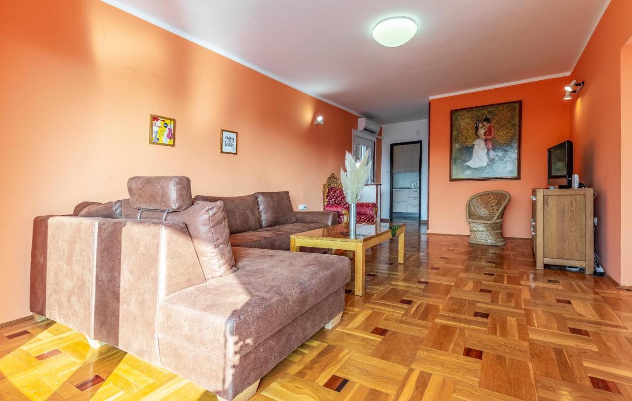 Apartments Pimpinella Premantura Bagian luar foto