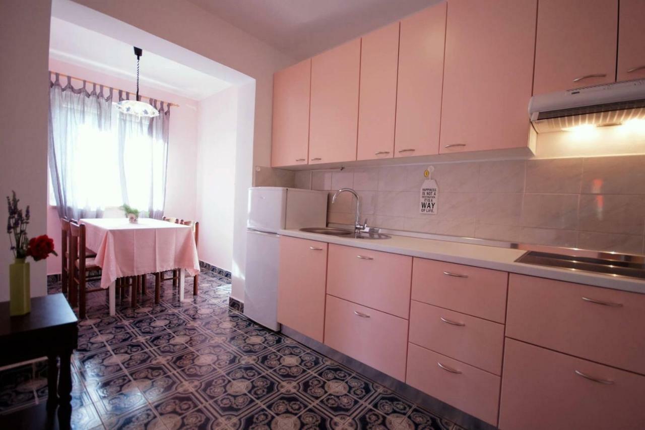 Apartments Pimpinella Premantura Bagian luar foto